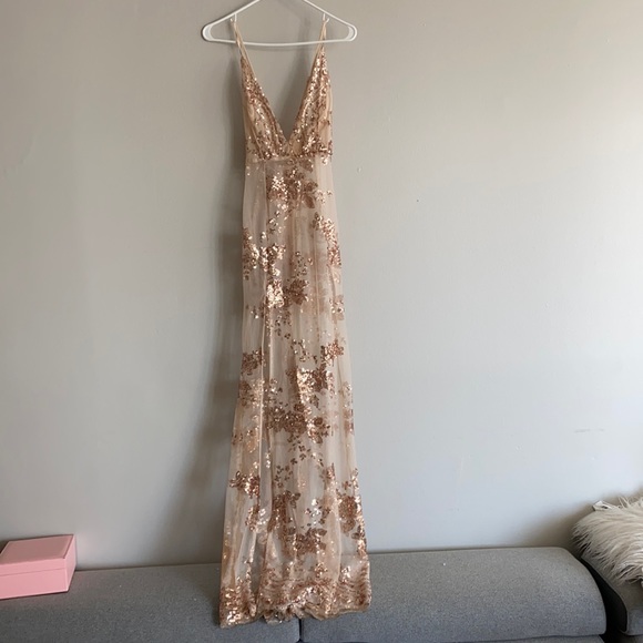 Dress - Picture 1 of 3